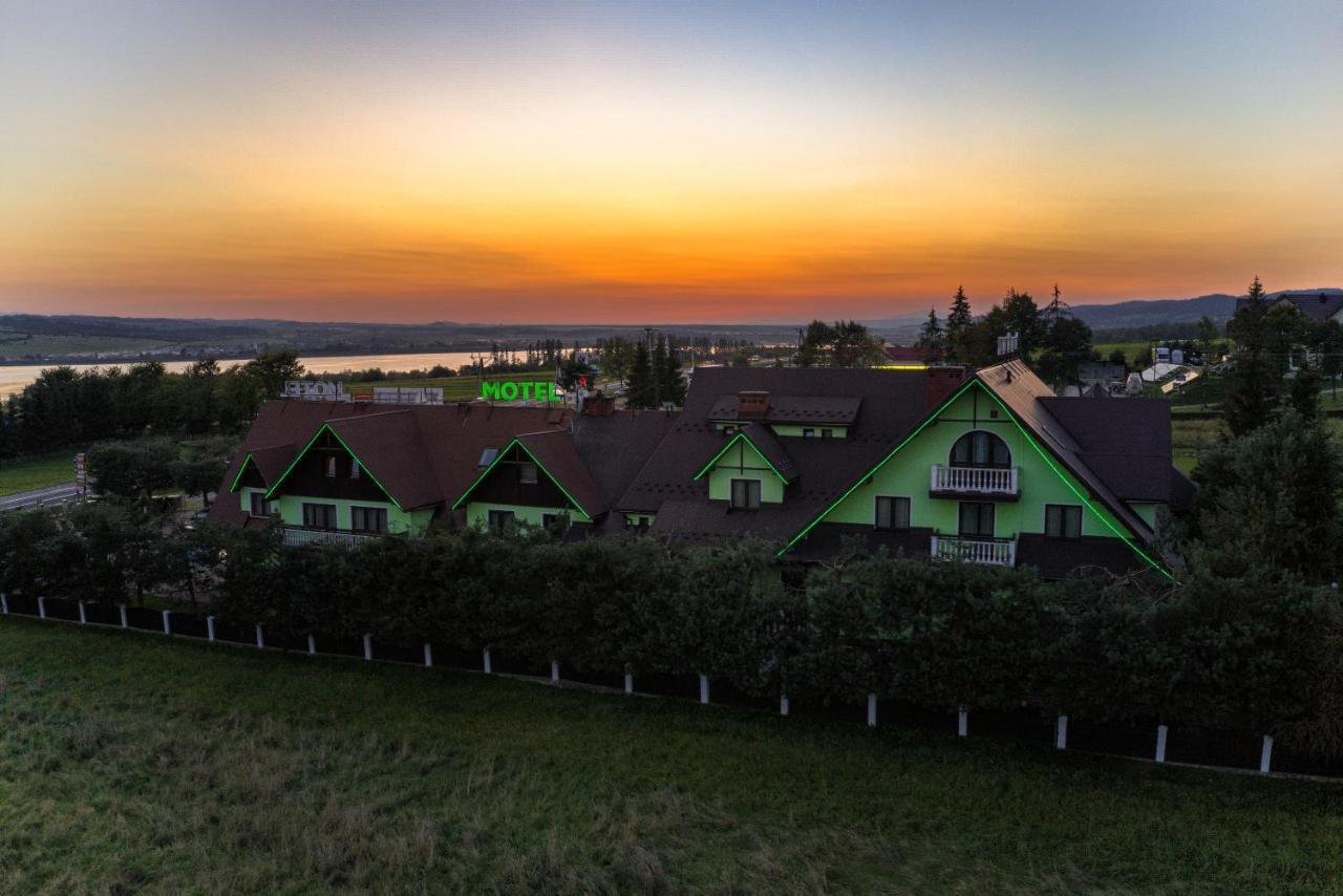 Zajazd Czorsztynski Маньови Экстерьер фото